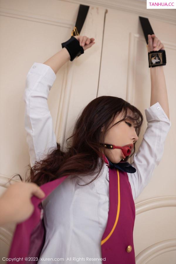 陆萱萱  [XiuRen]高清写真图 2023.04.13 No.6573 陆萱萱 制服美腿第10张图片